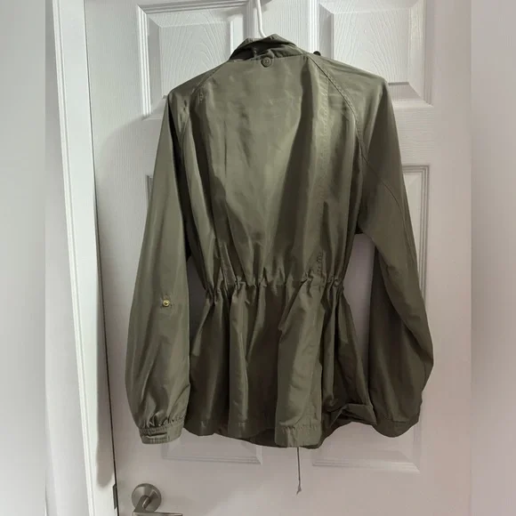 Green Spring/Fall coat - Picture 3 of 3